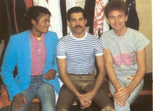 Michael-Jackson-with-Freddie-Mercury-and-John-Deacon-Queen-michael-jackson-15873.jpg