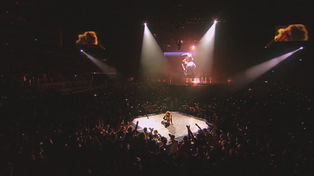 I.Am.World.Tour.2010.mkv_20110122_221058.jpg