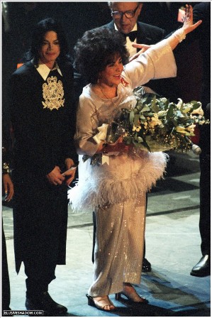 liz-taylor-michael-jackson-06_s.jpg