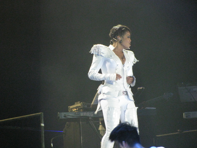 img3996v.jpg