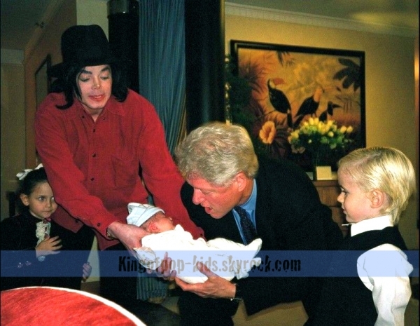 Michael-s-Babies-prince-michael-jackson-9819813-600-465.jpg