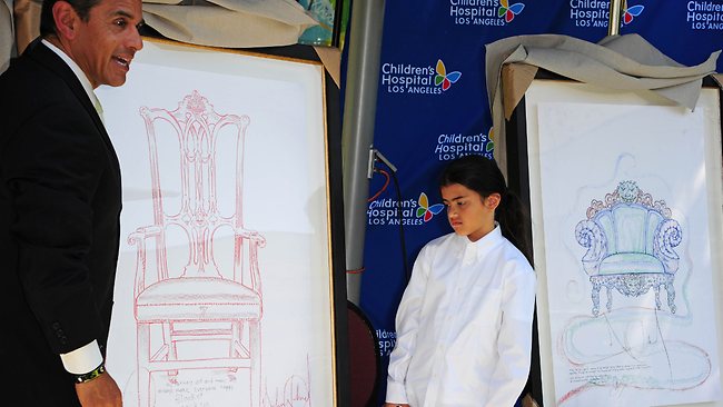 647422-us-michael-jackson-family-art-donation.jpg