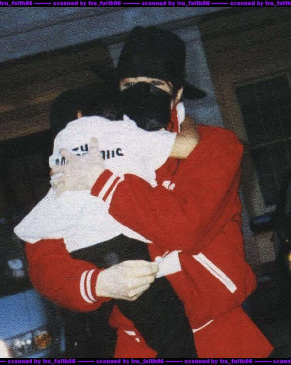 MICHAEL-michael-jackson-13488578-600-751.jpg