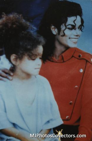 Michael-michael-jackson-18689175-312-480.jpg