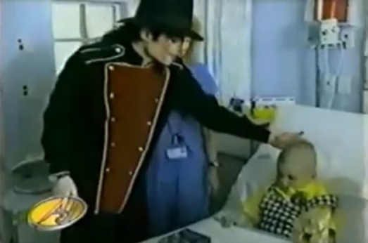 MICHAEL-michael-jackson-18051984-523-346.jpg