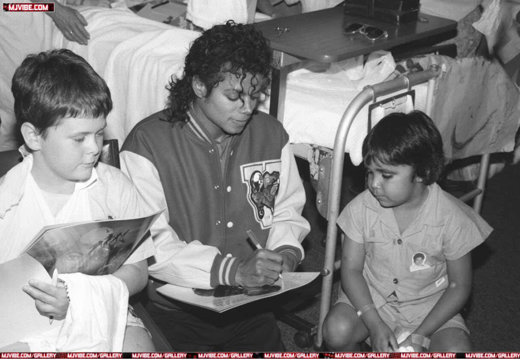 MJ-the-bad-era-16815509-1023-707.jpg