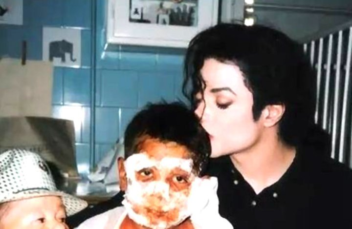 -Heal-The-World-michael-jackson-heal-the-world-21248367-720-469.jpg