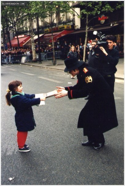 dte-michael-jackson-7884705-407-604.jpg