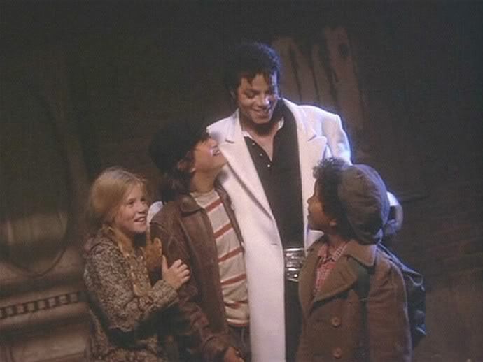 MJJ-the-bad-era-19474506-690-518.jpg
