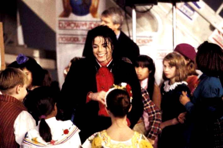 -Heal-The-World-michael-jackson-heal-the-world-21247675-709-472.jpg