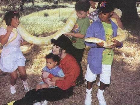 Neverland-dangerous-era-22222570-465-348.jpg