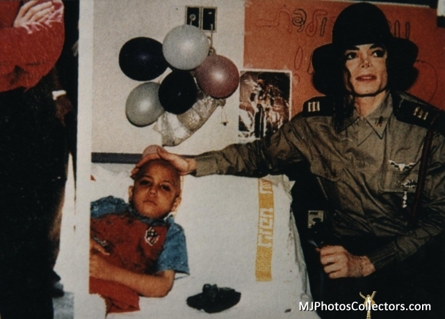 MJJ-dangerous-era-18984852-640-459.jpg