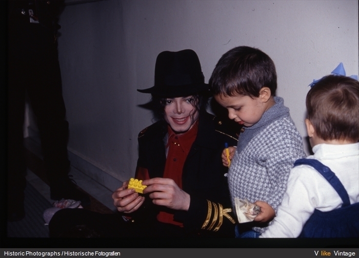 Michael-I-love-you-with-my-whole-heart-adnks101-niks95-24748340-700-503.jpg