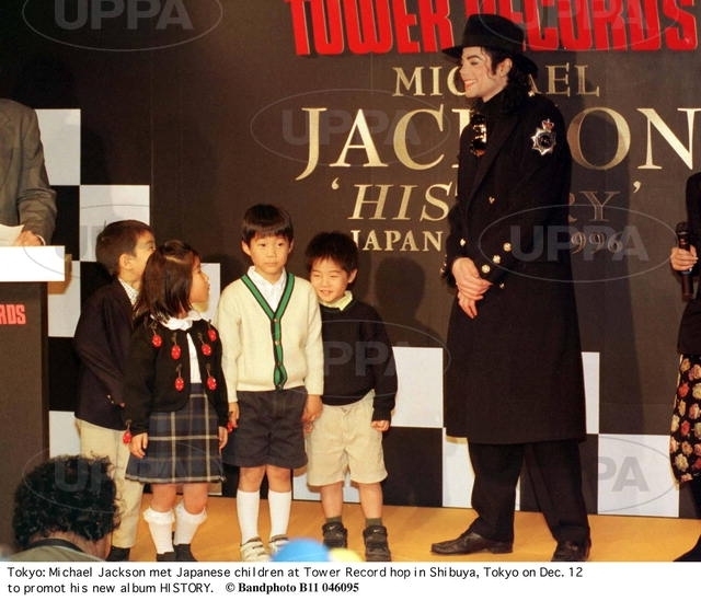 sdfs-michael-jackson-7268863-640-549.jpg