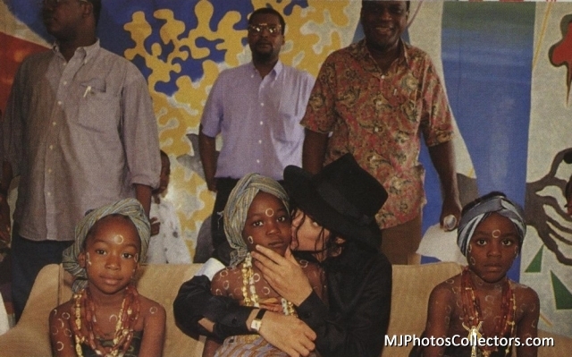 MJJ-dangerous-era-18984798-640-399.jpg