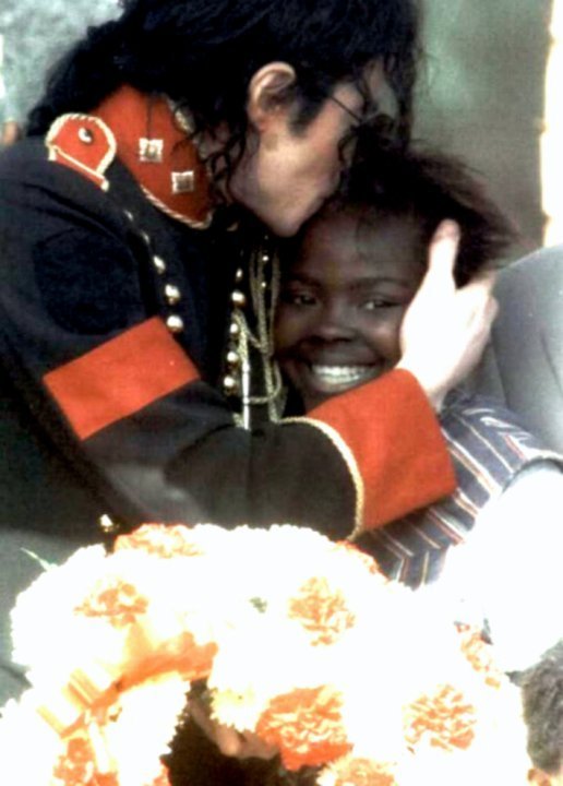-Heal-The-World-michael-jackson-heal-the-world-21248308-516-720.jpg