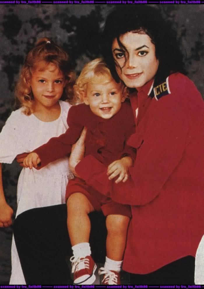 Forever-Fantastic-michael-jackson-15663580-700-994.jpg