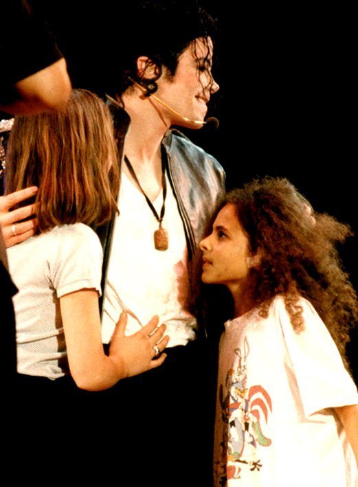 -Heal-The-World-michael-jackson-heal-the-world-21248189-521-709.jpg