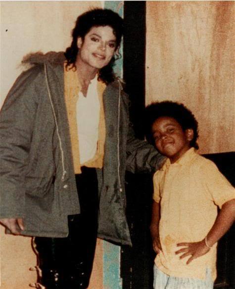 MJ-the-bad-era-14481861-475-585.jpg