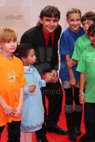 Prince-in-Berlin-prince-michael-jackson-25552714-320-480.jpg
