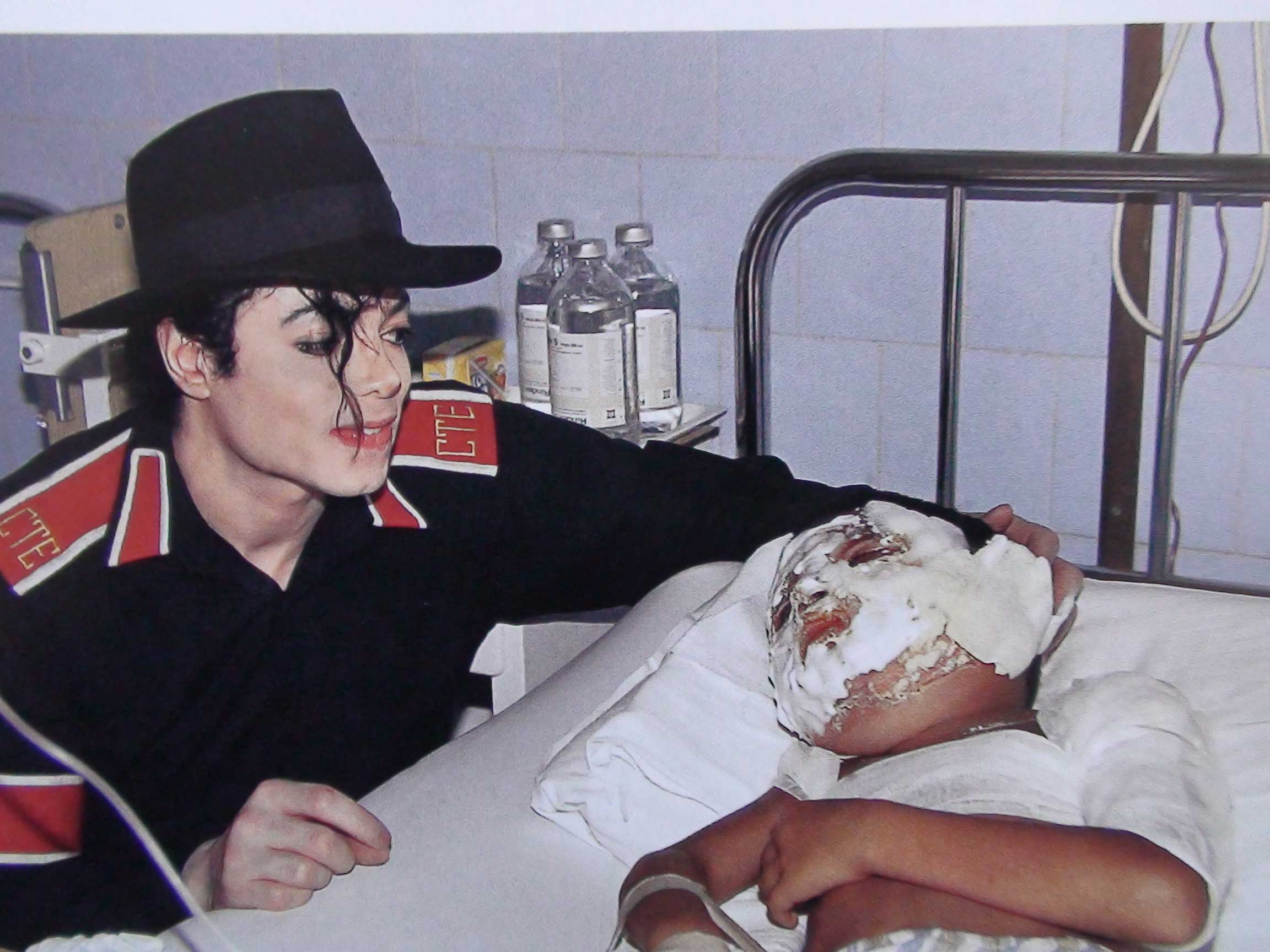my-KING-michael-jackson-10719229-2304-1728.jpg