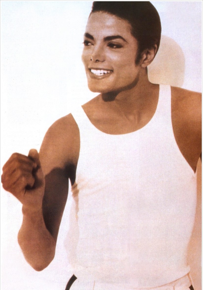Herb-Ritts-Photos-michael-jackson-7464846-826-1182.jpg