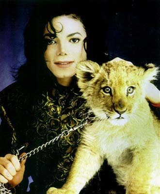 MJ-michael-jackons-pets-11464448-330-400.jpg