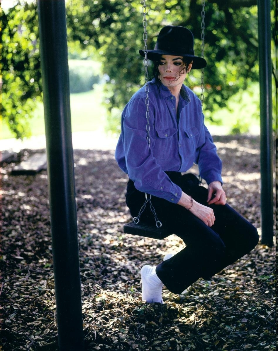 Various-Photoshoots-Harry-Benson-Photoshoots-michael-jackson-7422988-948-1200.jpg