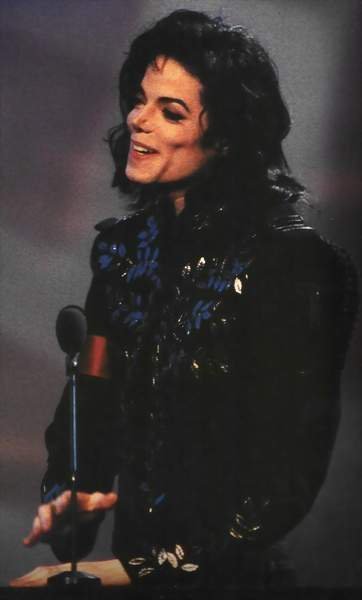 We-will-never-forget-you-peace-for-michael-jackson-20689963-362-600.jpg