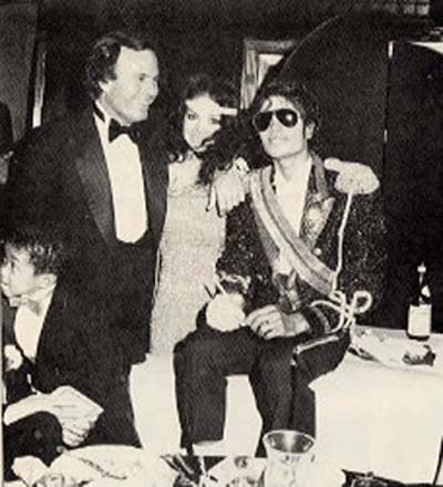 julio-iglesias-with-michael-jackson.jpg