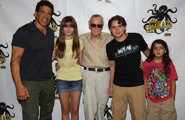 parisjacksonstanlee1-615x400.jpg