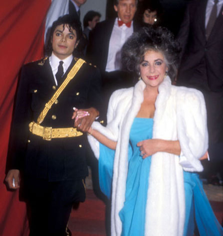 Elizabeth-Taylor-and-Michael-Jackson-elizabeth-taylor-6867708-445-470.jpg