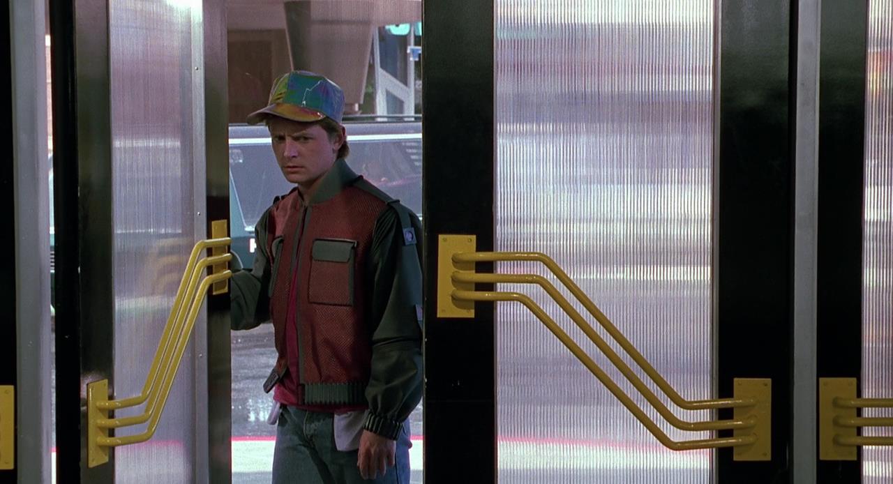 [回到未来II].Back.To.The.Future.Part2.1989.BluRay.720p.DTS.2Audio.x264-CHD[19-47-35].JPG