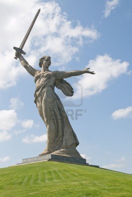 6528336-monument-patrie-appelle-par-voutchetitch-a-volgograd-en-russie.jpg