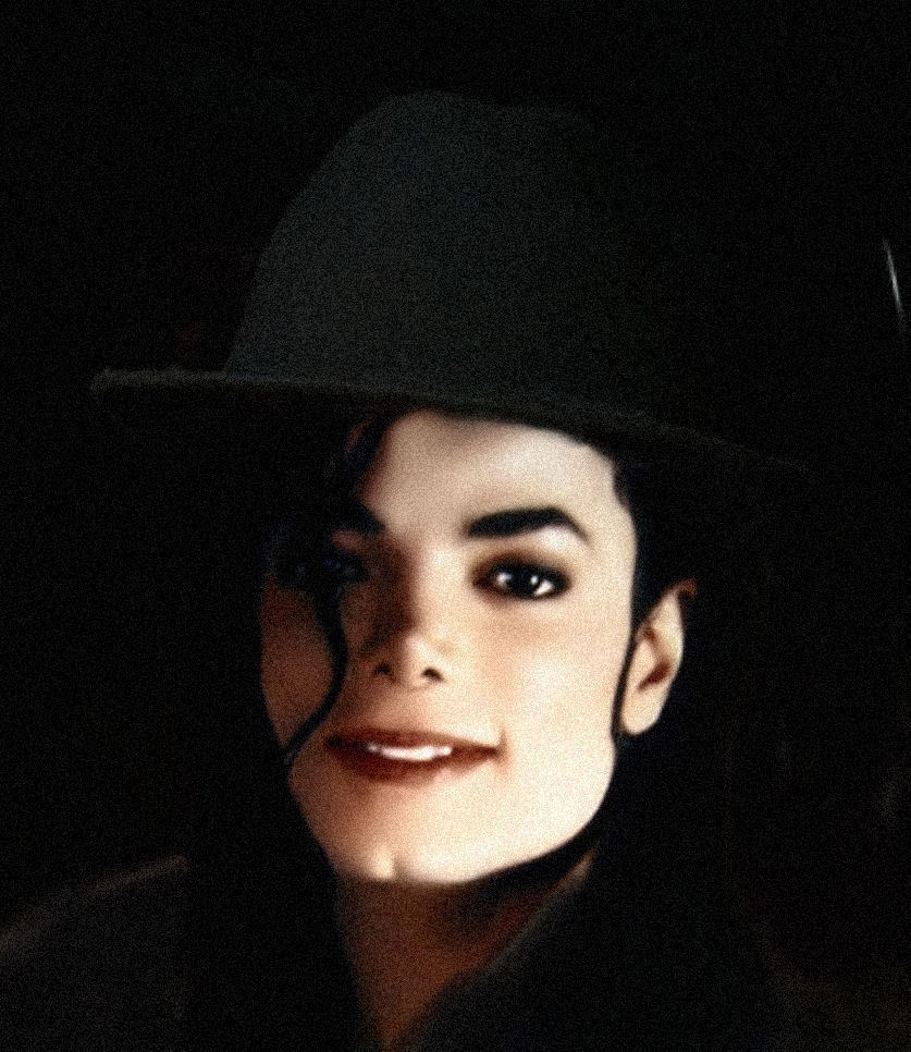 BEAUTIFUL-MICHAEL-michael-jackson-16227146-837-966.jpg