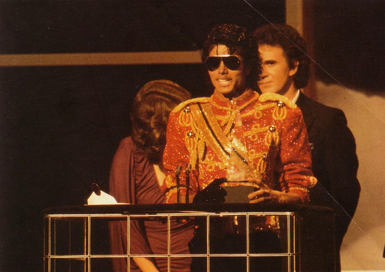 1984.01.17 American Music Awards. (7).JPG