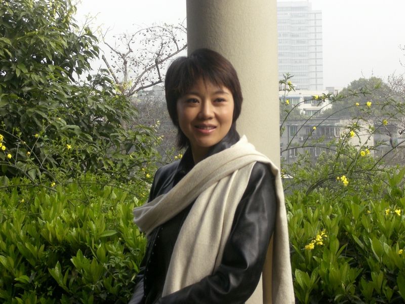 闫妮.jpg