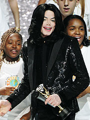 michael_jacksona180.jpg