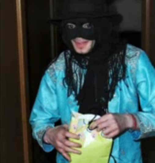 MJ_disguise_8.jpg