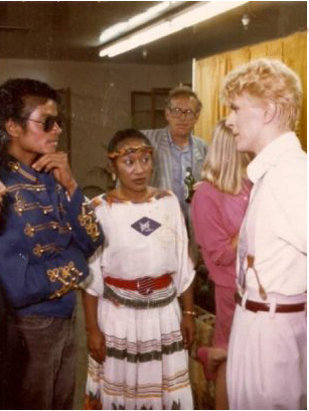 MJ-And-David-Bowie-michael-jackson-10771871-309-411.jpg